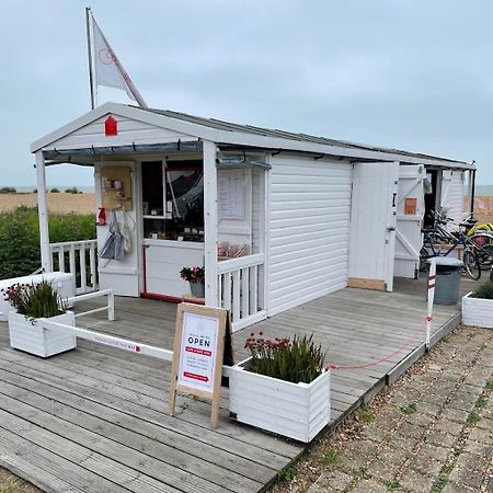Front Line Chalet With Open Sea Views & Swimming Pool In Kingsdown No14 Kingsdown (Deal) Exterior foto
