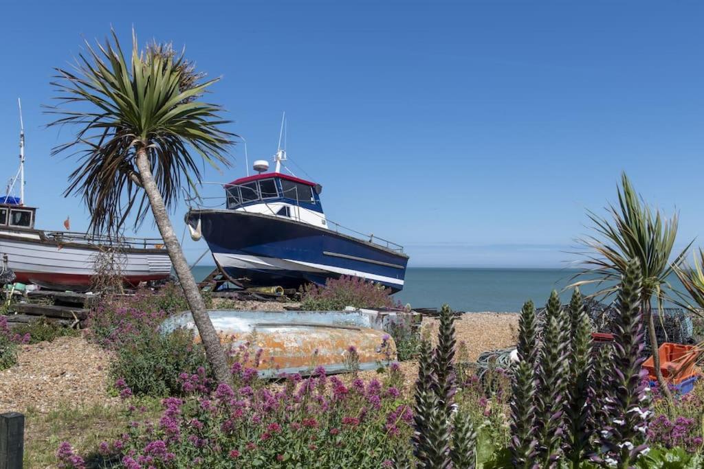Front Line Chalet With Open Sea Views & Swimming Pool In Kingsdown No14 Kingsdown (Deal) Exterior foto